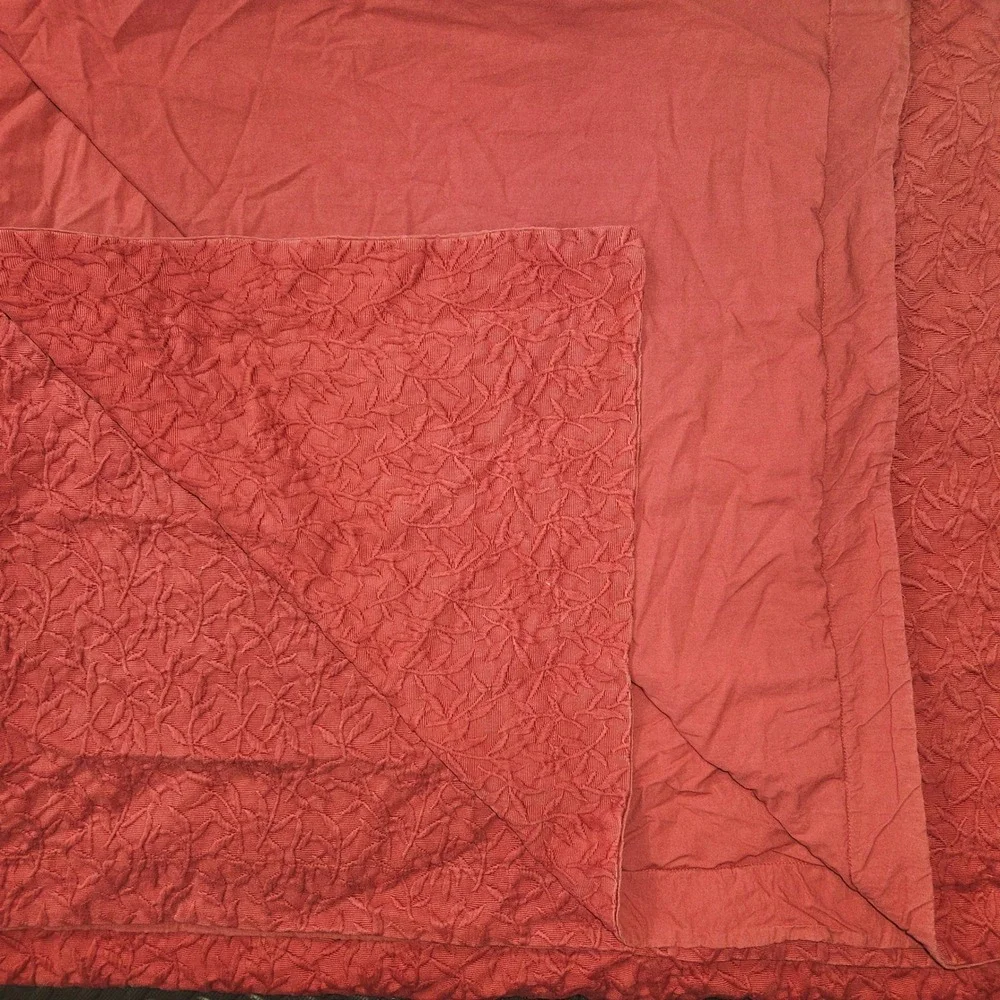 LinenSource King Matelasse Cotton Duvet Red Burgundy Terracotta Leaf Textured